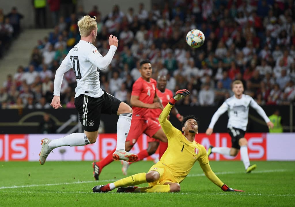 Tras pase de Toni Kroos, Julian Brandt dio gala de su excelente definición para poner el 1-1 al minuto 25 del primer tiempo.