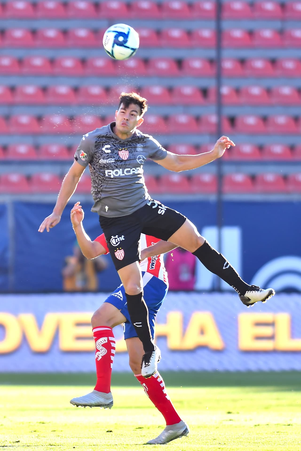 Con goles de Mauro Quiroga al 32 y Cristian Calderon al 90+3 el Necaxa se impone de visita 0-2.