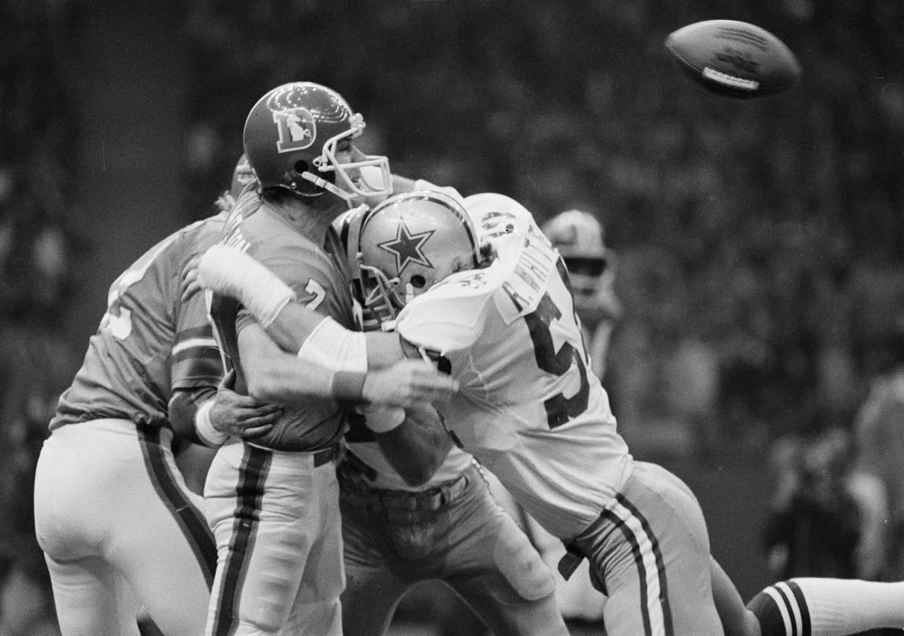 <b>5). XII (1977) Cowboys 27-10 Broncos:</b> Fue el primer SB bajo techo (Superdome) pero Dallas aplastó a su exquarterback Craig Morton. Es el único SB que dio co-MVP's (Harvey Martin y Randy White).