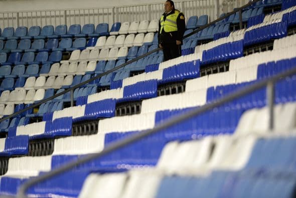 RiazorEn Riazor apenas se veían empleados de seguridad en las gradas.