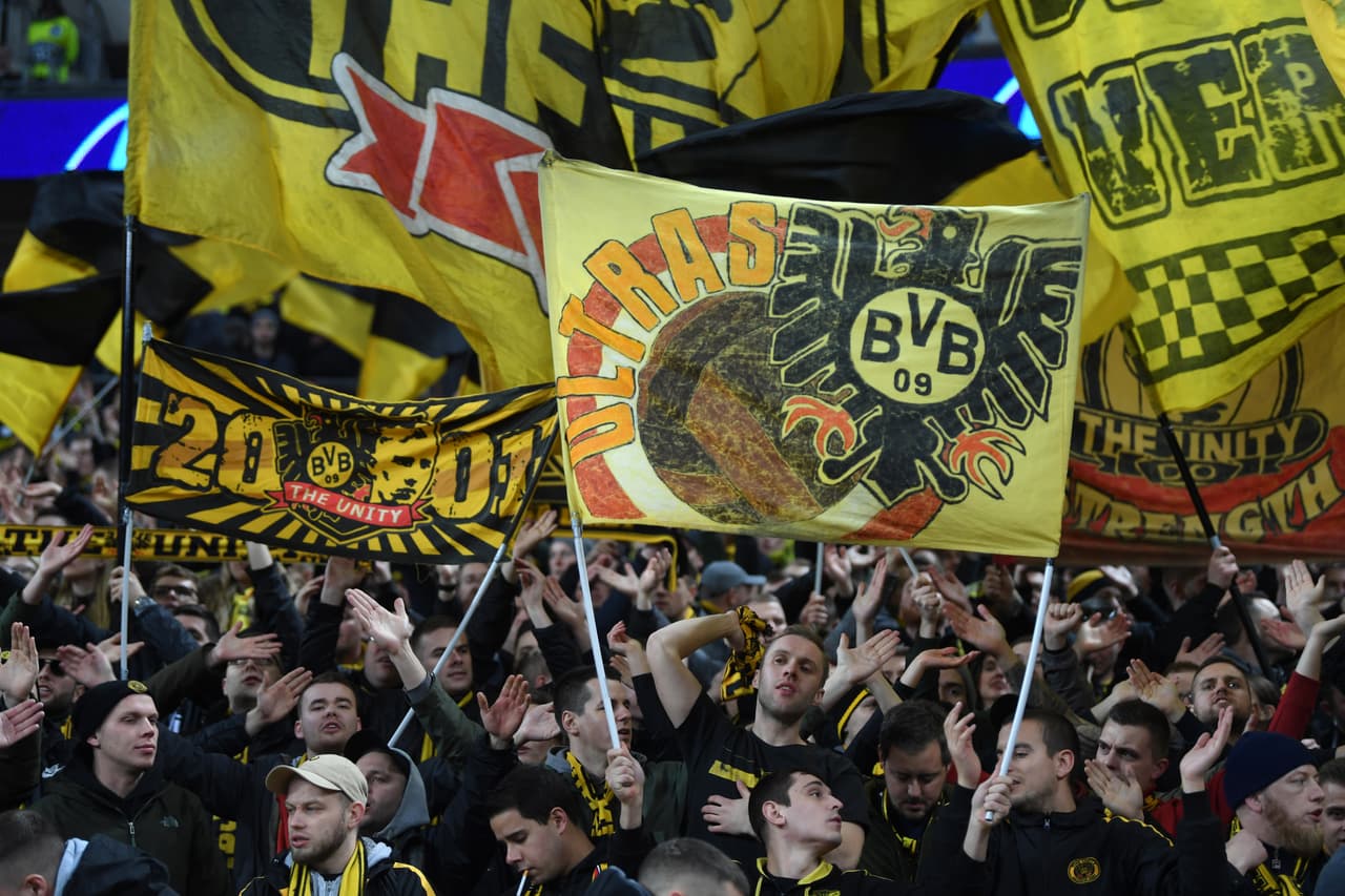 Los octavos de final de la UEFA Champions League llegaron este miércoles hasta Londres, al Estadio de Wembley, para vivir el duelo entre el Tottenham Hotspur y Borussia Dortmund. Miles de aficionados llegaron hasta el histórico recinto esperando no solo la victoria de su equipo, sino una tarde memorable de fútbol europeo.