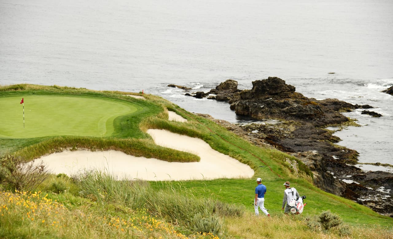 El campo de Pebble Beach en California ofrece postales espectaculares en el US Open de golf, el tercer torneo de 'Grand Slam' de la temporada de ese deporte.