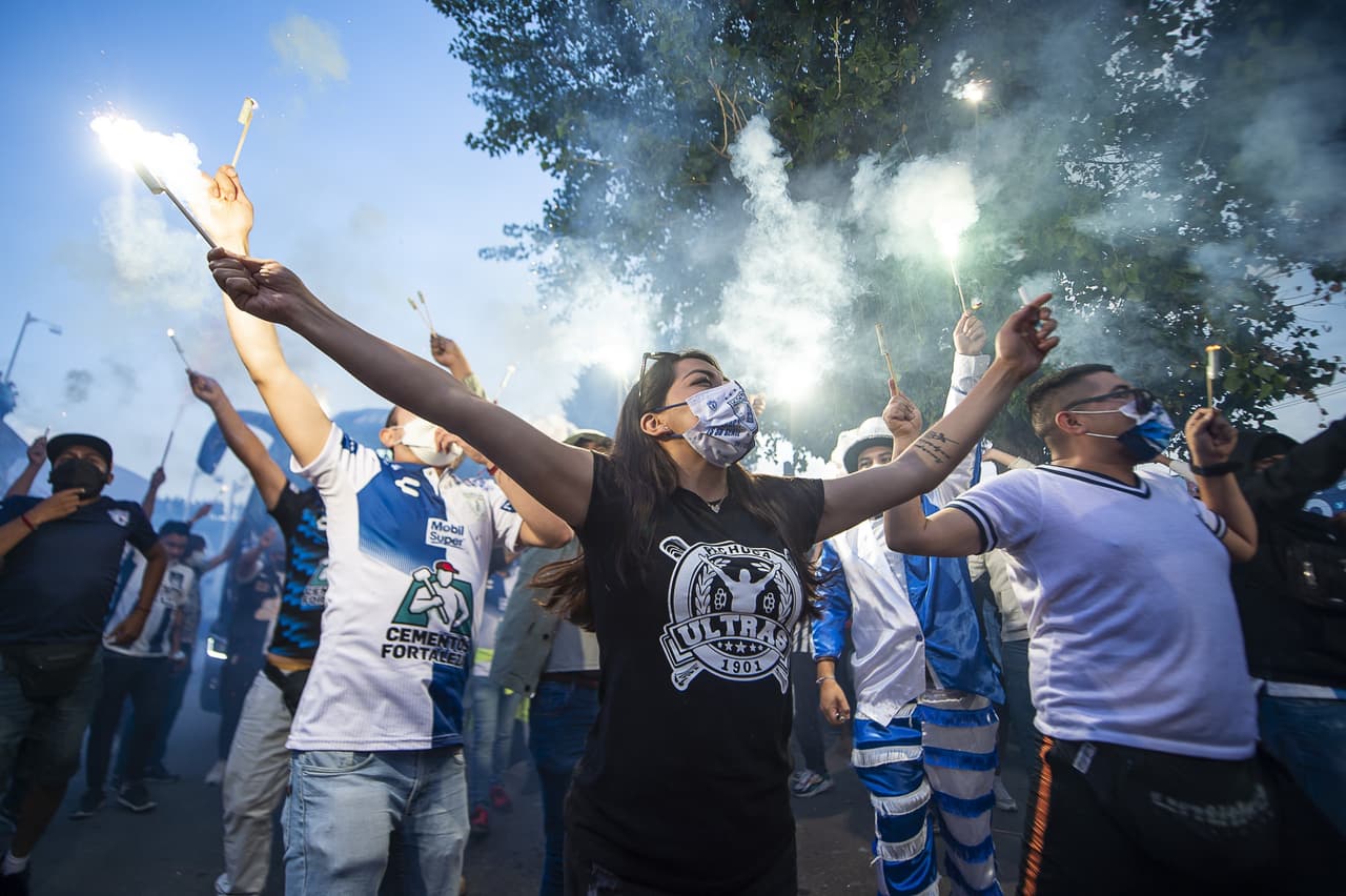 Autoridades mexicanas temen alza de contagios por 'entradón' en Pachuca