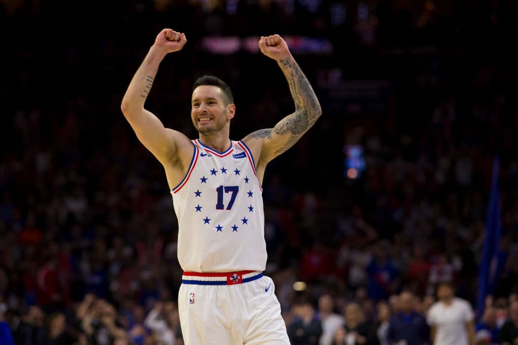 El veterano tirador 
<b>JJ Redick </b>deja a los 
<b>Philadelphia 76ers</b> para unirse al nuevo proyecto de los 
<b>New Orleans Pelicans</b> por un contrato de dos temporadas y 26.5 millones de dólares.
