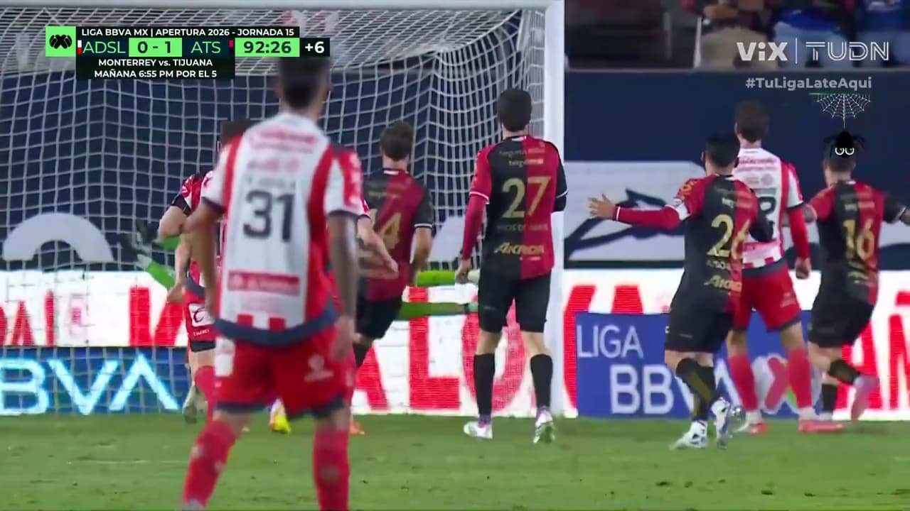 ¡Atajadón de Camilo Vargas! El colombiano salva al Atlas y evita el ...