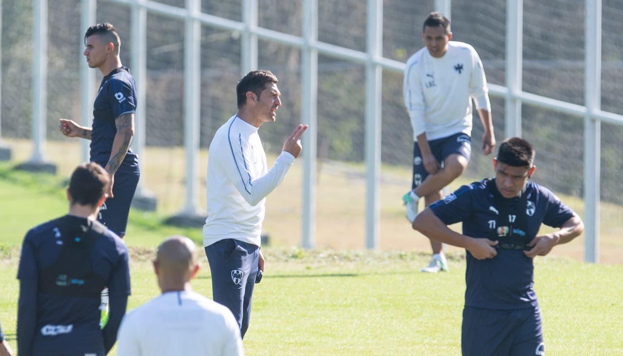 El uruguayo Diego Alonso quiere llevar a Monterrey al anhelado título de la Liga MX y por eso, tras la goleada que tienen al equipo como líder del Clausura 2019, por lo que ajusta cada vez más detalles.