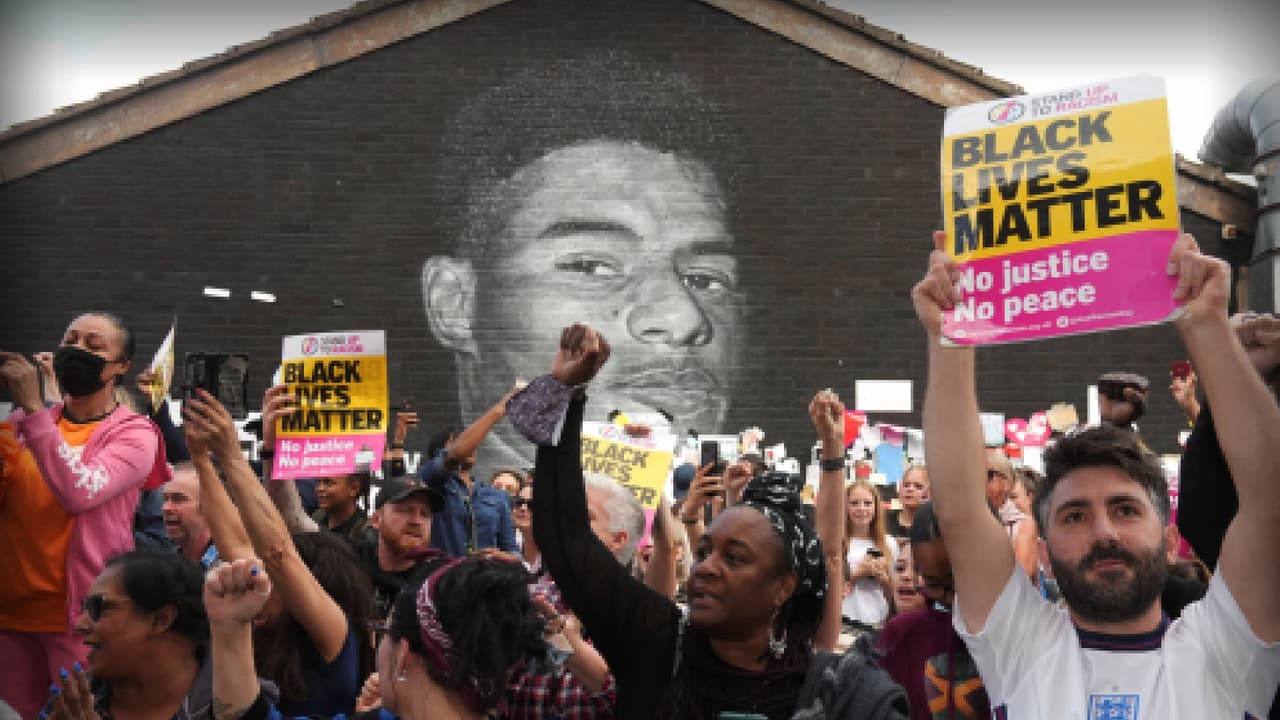 Encarcelan a tuitero por insultos racistas contra Rashford