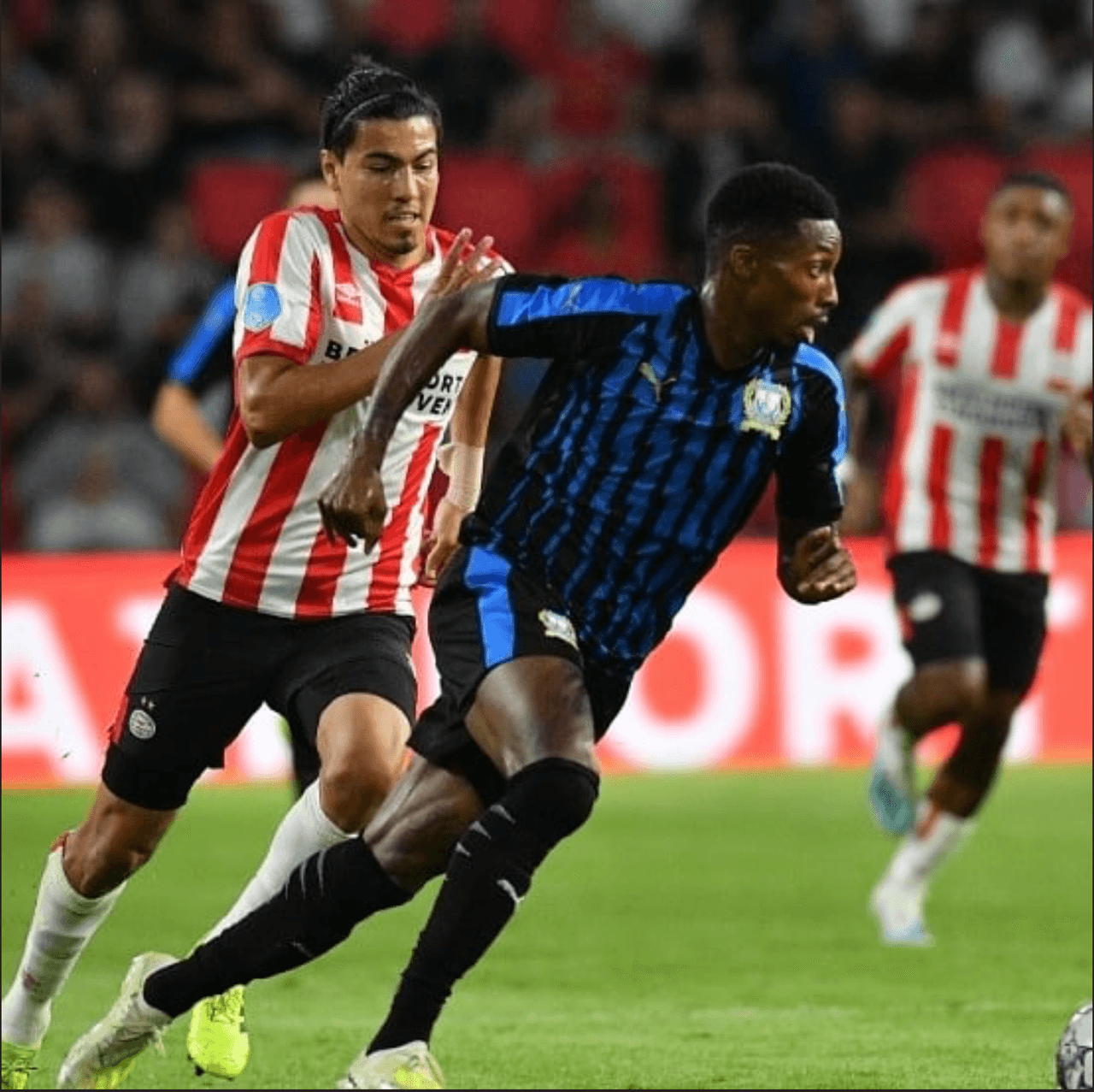 A pesar de la superioridad del PSV, el Apollon ha demostrado una buena defensa.