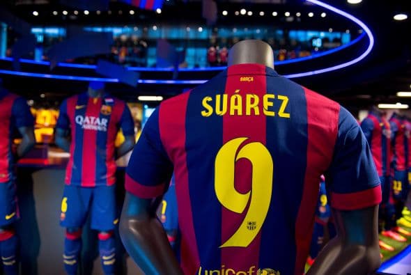 La bomba del Barcelona llegó hace semanas con la contratación del uruguayo Luis Suárez. El charrúa se une a Messi y Neymar en un ataque explosivo.