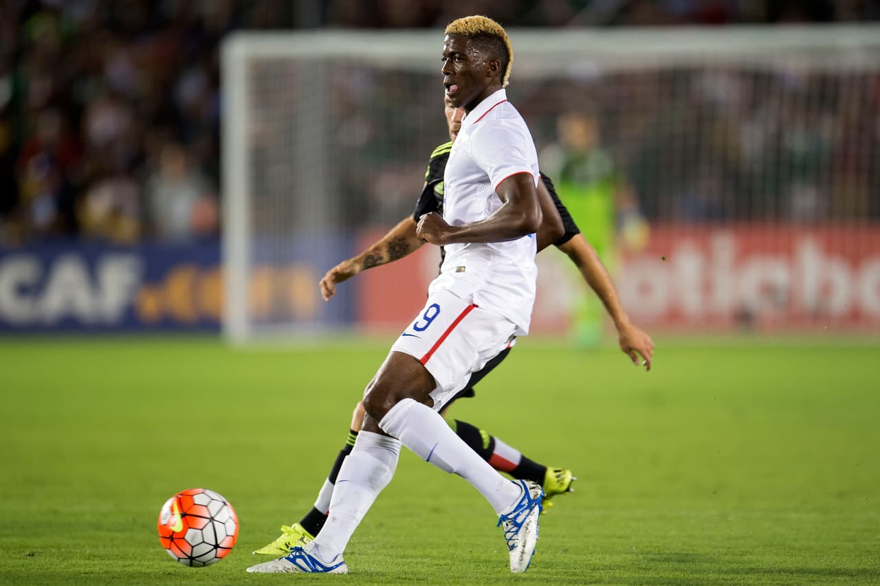 Gyasi Zardes fue colocado en una posición que no es habitual , mucho desgaste en defensa pero poco aporte al ataque. Calificación 8.