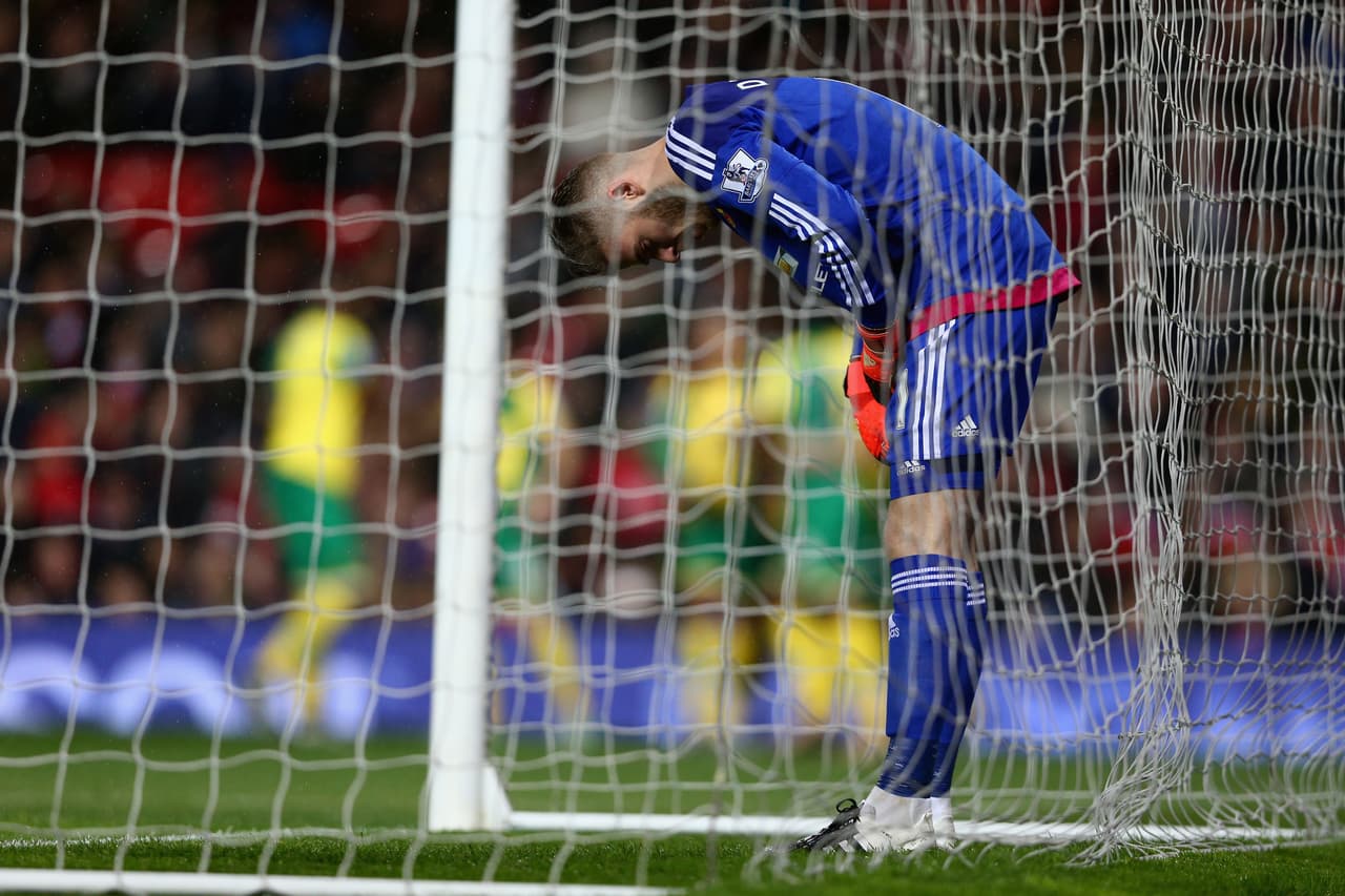 Esa temporada 2015/2016 marcó para De Gea una de las peores con Manchester United, que se quedó sin opciones de disputar las Champions League.