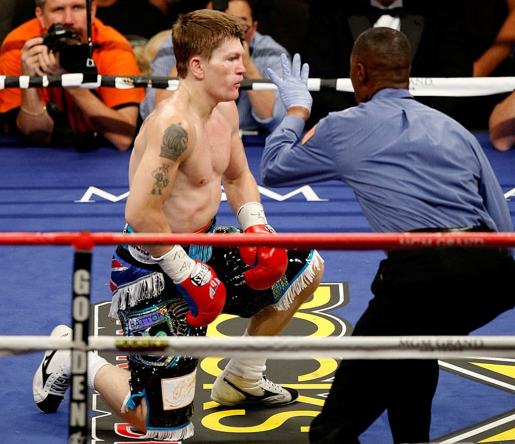Ricky Hatton, de fama ruda en la 'Gran Bretaña', puño pesado y estilo difícil, sintió el rigor de Pacquiao en 2009