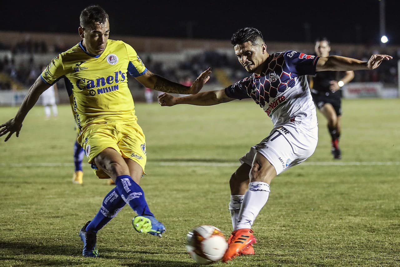 Pero el daño ya estaba hecho y el tiempo era el peor enemigo de Cimarrones, pues ya fue muy tarde cuando se volcaron con todo al frente y ahí acabó su temporada, no así para los potosinos.