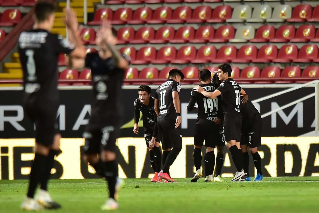 Maximiliano Meza (36’) adelantó a los visitantes y Martín Barragán marcó al 80’ para rescatar el empate. En la siguiente fecha, Rayos visitará Puebla y Rayados recibirá a Xolos.