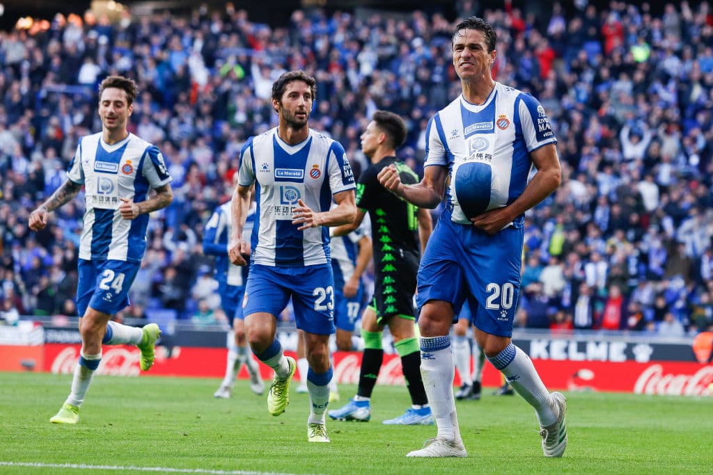 El Espanyol y el Betis se fueron con un punto que sabe a poco para ambos equipos, pues los de Catalunya se hunden más en la tabla, mientras que el equipo verdiblanco se mantiene como décimo segundo.