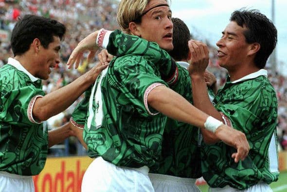 En ese encuentro Alberto García Aspe abrió el marcador para los aztecas ante un cuadro de Estonia que prácticamente era amateur. Luis Hernández destacó en el encuentro con un doblete.