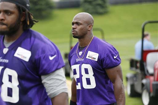 Tras haberse perdido el 2014, uno de los mejores corredores de la liga regresa a la acción (AP-NFL).