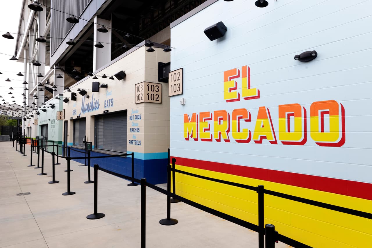 El patio de comidas del Q2 Stadium tiene muestras de la buena cocina que impera en la capital texana.
<br>