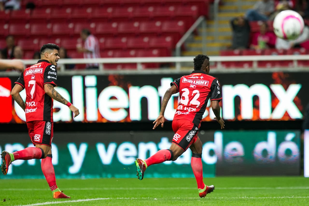 Por conducto de Miller Bolaños, los Xolos abrieron el marcador en el minuto 7.