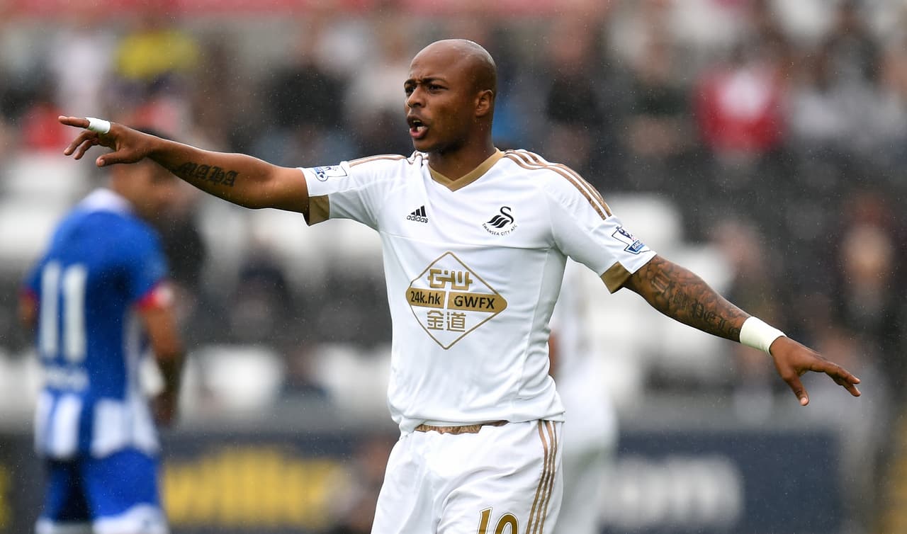 Aparte de esta adquisición tenemos como jugadores base del equipo a André Ayew, Jefferson Montero y Ashley Williams quienes tuvieron actuaciones destacadas la campaña pasada.