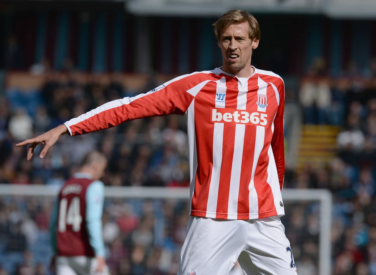 La base conformada por Crouch, Whelan, Amautovic y Odemwingie tendrán que subir su aporte aunque las adquisiciones dan esperanza de formar un equipo competitivo y que luchara cada encuentro.