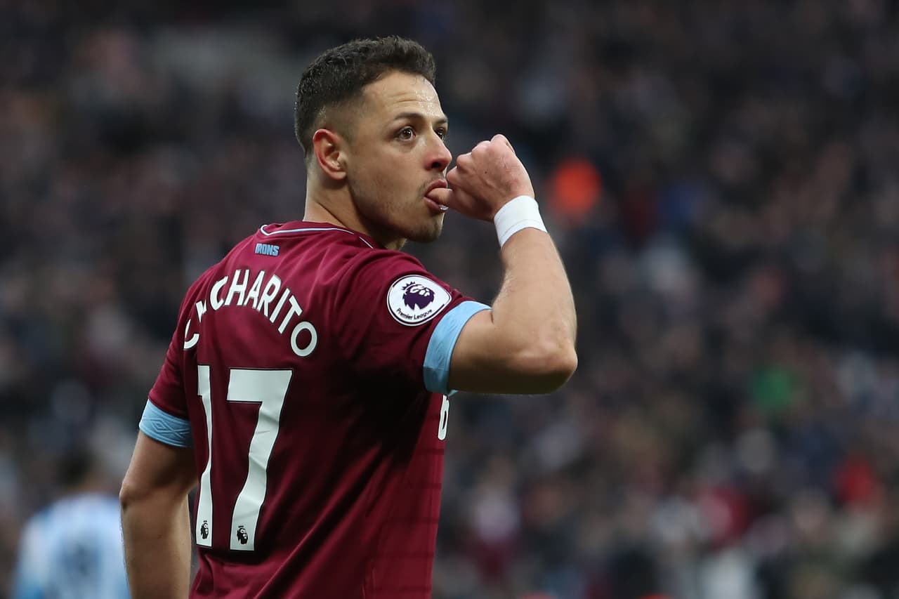 Con 31 años, Chicharito aún tiene gasolina para rendir a buen nivel durante un par de temporadas en la élite. Suma 17 goles en 2 temporadas con el West Ham.