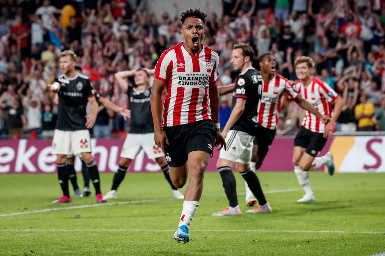 El resultado para 'los granjeros' fue agónico, pues al 89' Basel empató el juego y al 92' el PSV recuperó la ventaja.