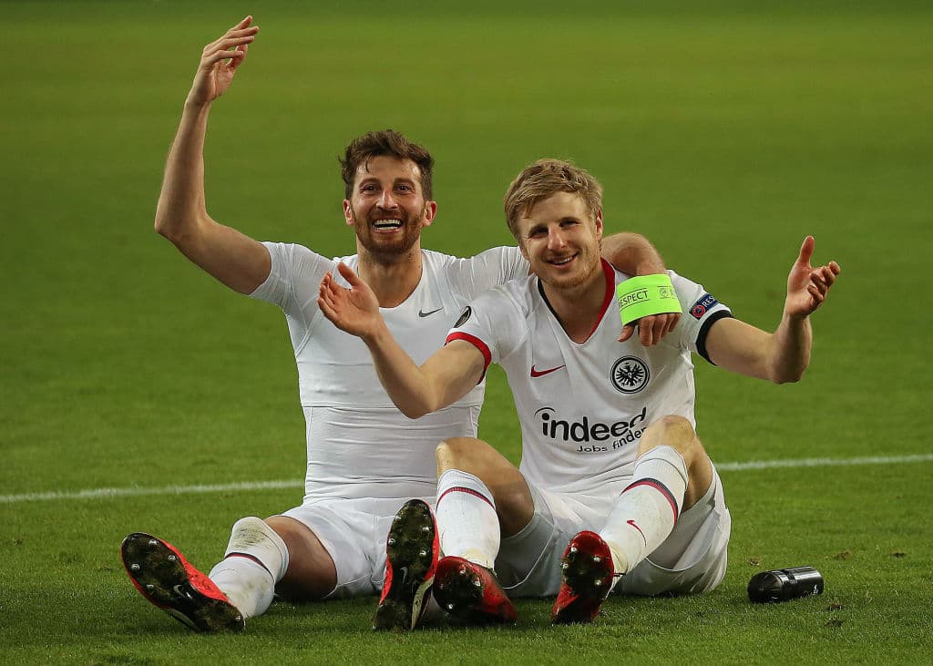 Basel vs Eintracht Frankfurt. Los alemanes, contra todos los pronósticos, recibieron una paliza en casa por parte de los suizos, quienes no tuvieron piedad y los despedazaron 0-3. ¿De cuántos goles nos habremos perdido el día de hoy?