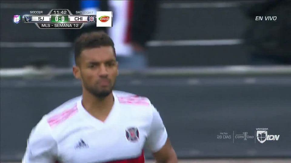 Tiro desviado de Johan Kappelhof