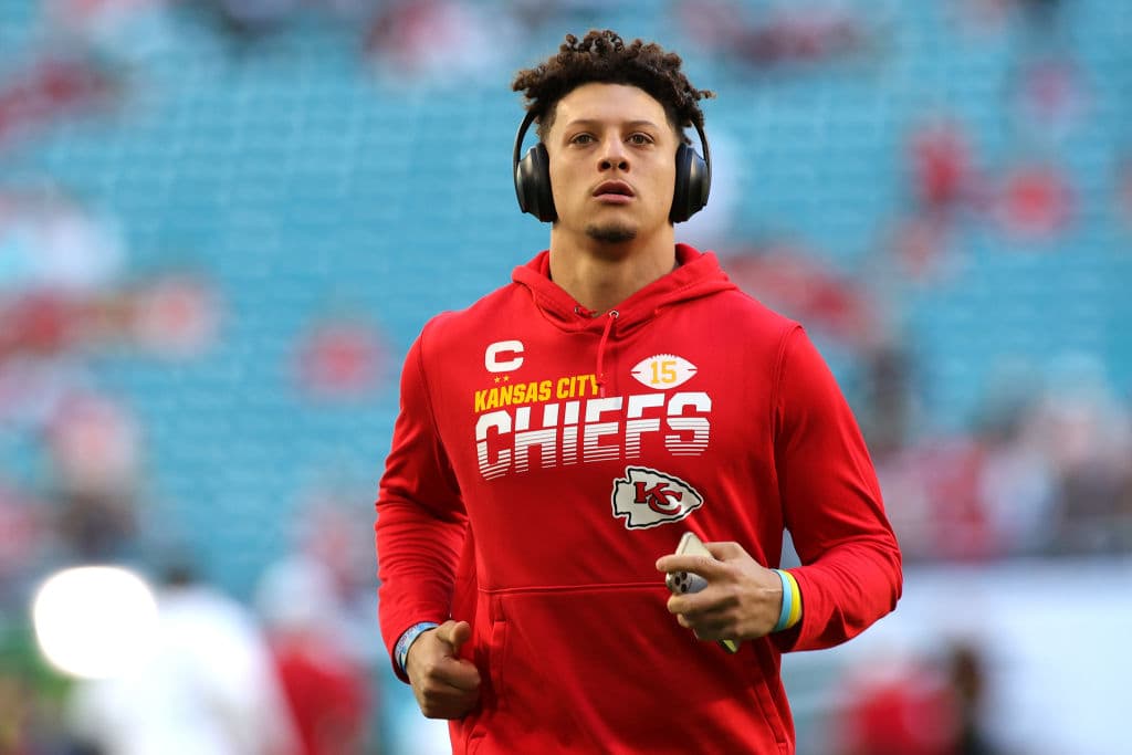 Todo listo para el Super Bowl LIV entre los Kansas City Chiefs y los San Francisco 49ers, los jugadores ya salieron a calentar previo a enfrentarse.