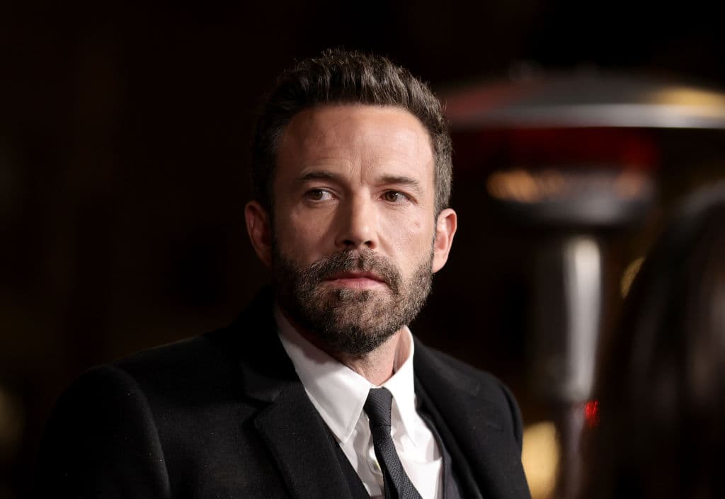 Affleck es un candidato a los premios por su papel en "Tender Bar" del director George Clooney.