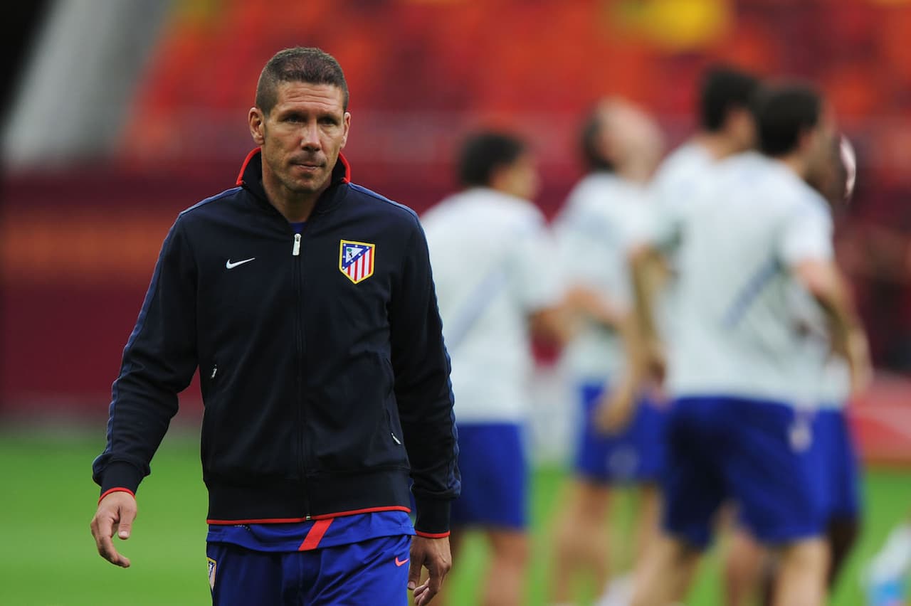 <b>2. Diego Simeone (Atlético de Madrid) - </b>La historia exitosa del 'Cholo' en las toldas Colchoneras inició en
<b>diciembre del 2011</b> cuando asumió después de dirigir a Racing Club, Estudiantes de La Plata, River Plate, San Lorenzo y Catania.