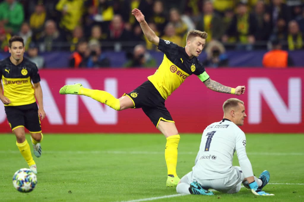 En sus últimos 7 enfrentamientos contra equipos españoles en casa, el Borussia Dortmund tiene un récord de de 4 victorias, 2 empates y 1 derrota. De los cuales destacan el 4-0 frente al Atlético de Madrid la temporada pasada y el 4-1 al real Madrid en la temporada 2012-2013.