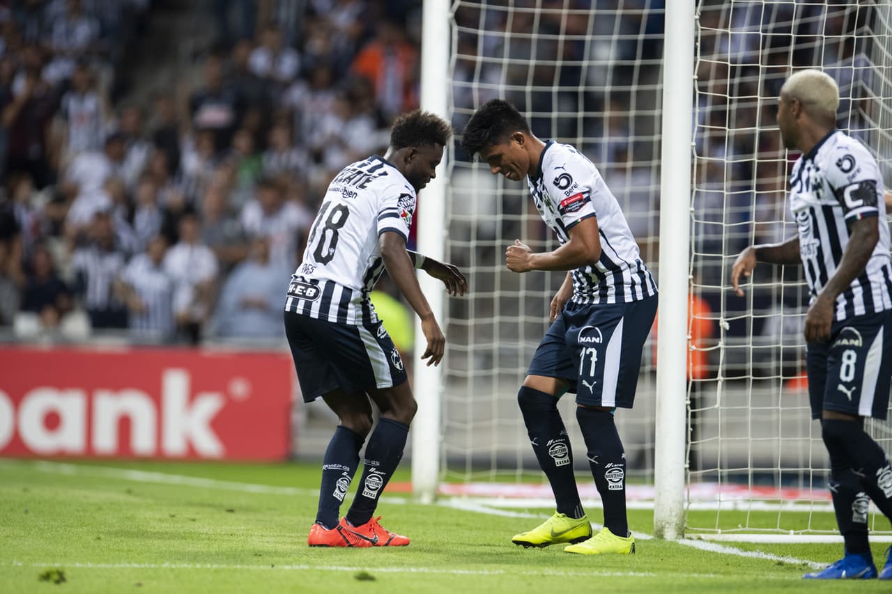 Esto ya era un baile, como el festejo de Gallardo y compañía tras marcar el 3-0 para Rayados.