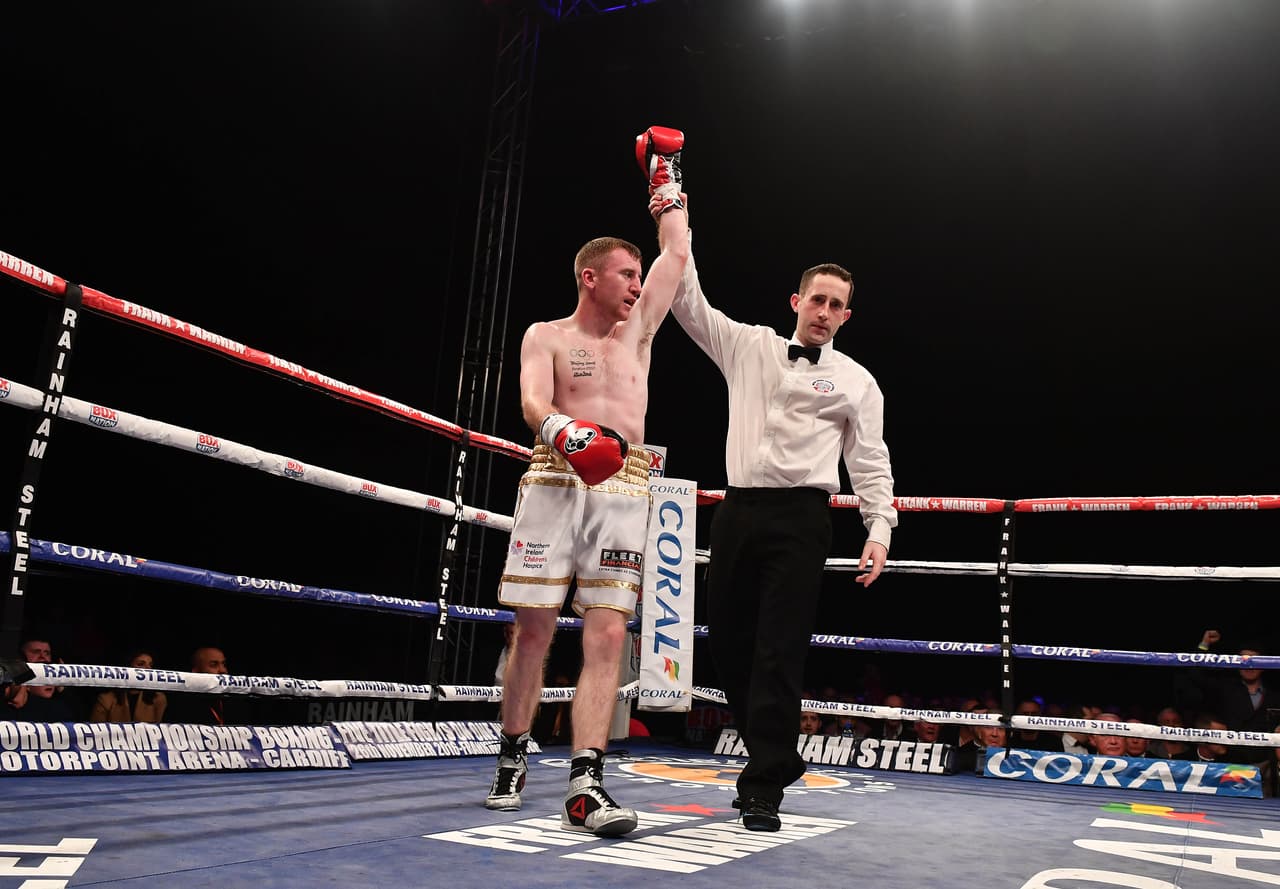 Barnes solo necesitó de cuatro rounds para obtener su primera victoria en el profesionalismo.