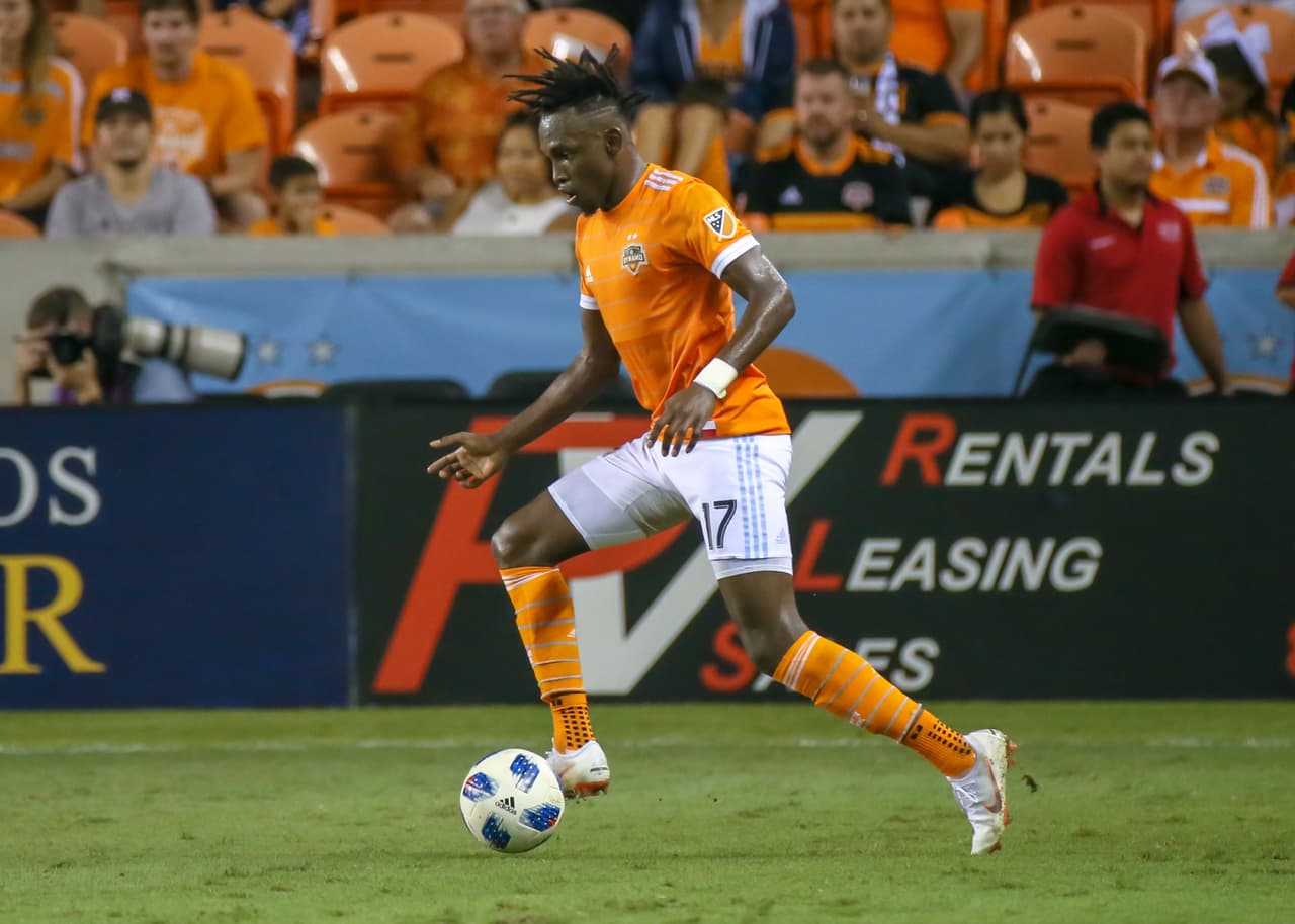 El hondureño Alberth Elis podría dejar el Houston Dynamo para dar el salto a Europa. Se dice que el Fenerbahce podría estar interesado en él.