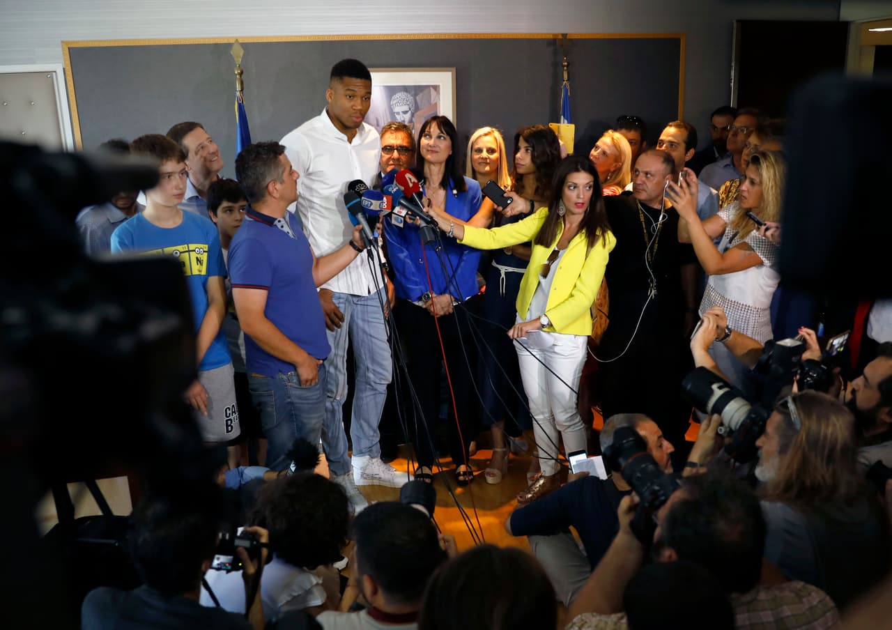 El alcalde Vangelis Bournous no ofreció detalles acerca del costo de la construcción, pero señaló que el sitio estaría listo al final de este verano.