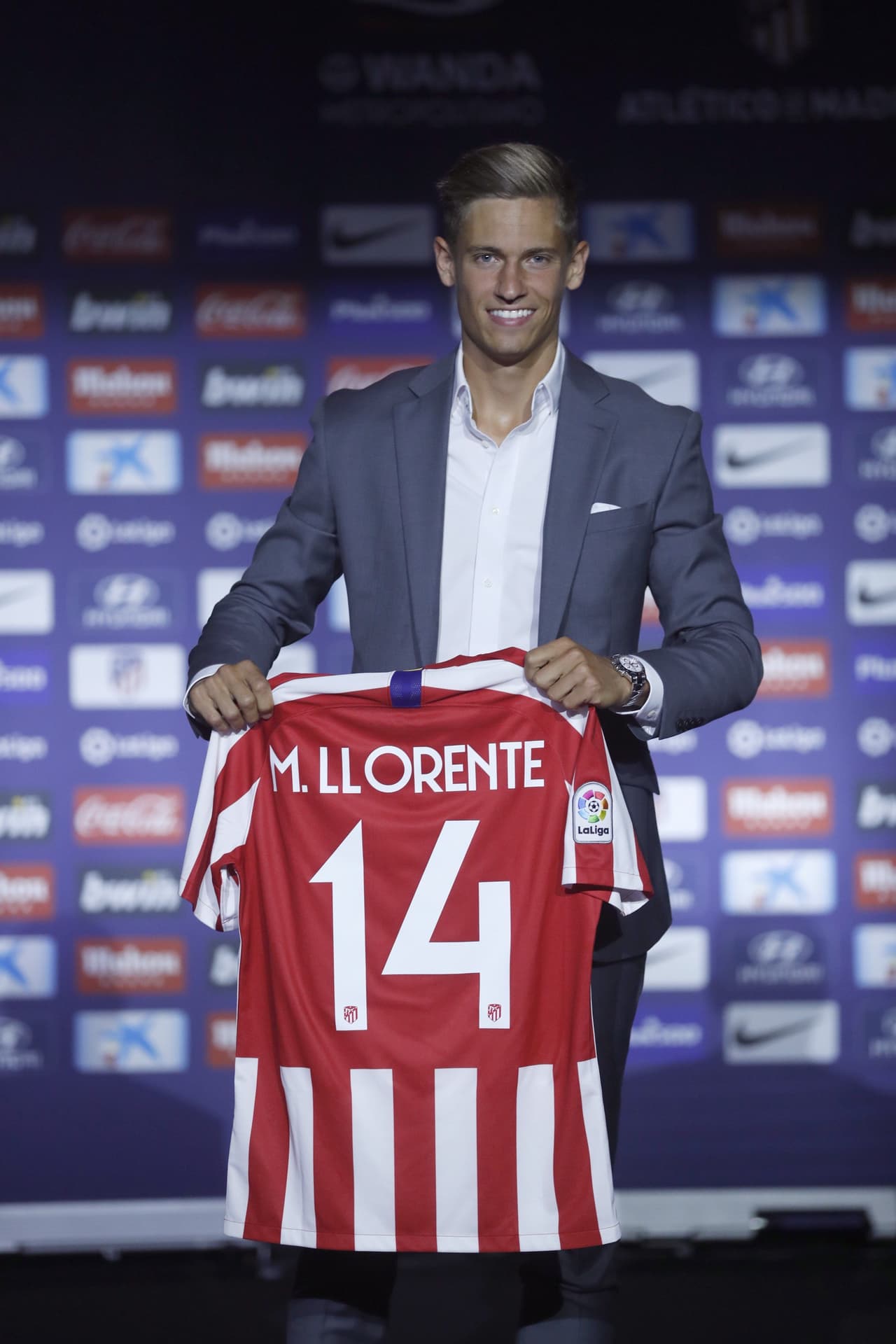 Marcos Llorente llevará al 14 que usó, entre otros, Simeone pero también el que usaba Rodri quien se presume saldrá del equipo en este mercado.