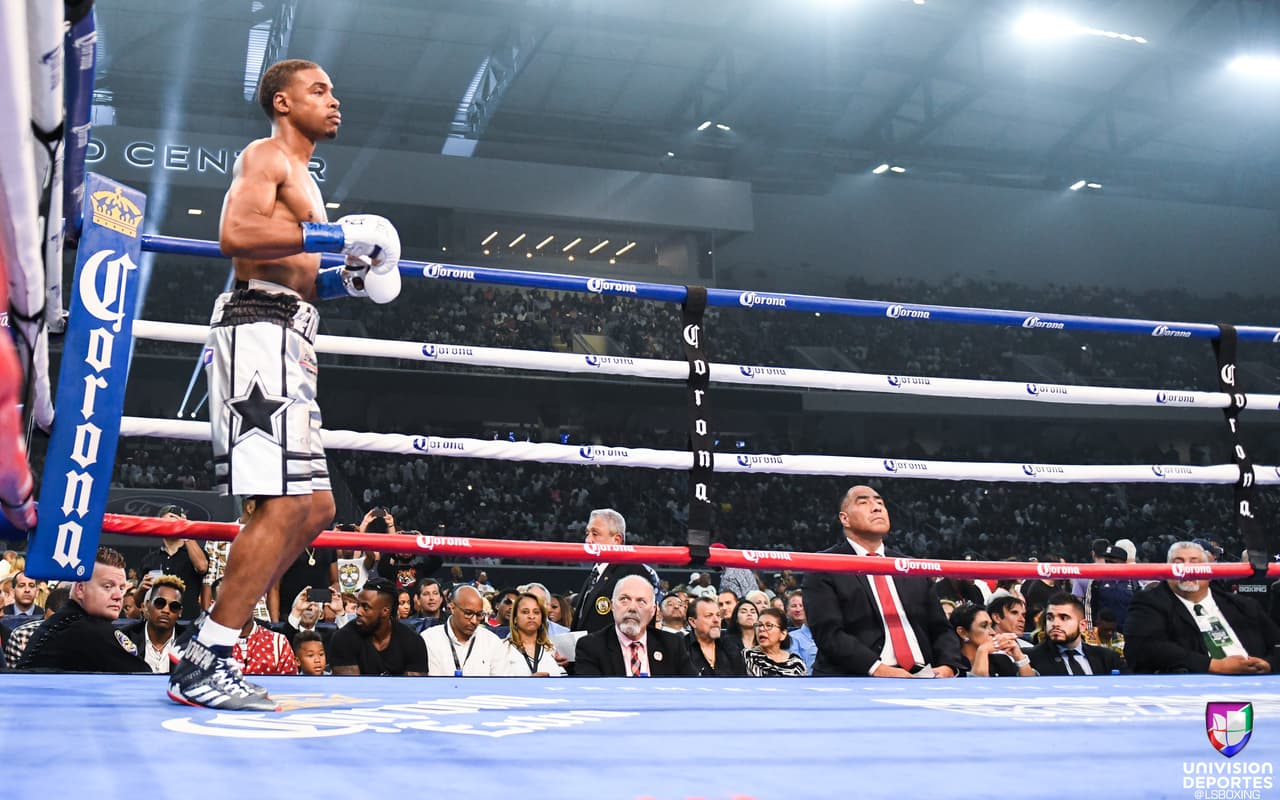 Errol Spence Jr. (24-0, 21 KOs) no tuvo ningún problema ante el mexicano Carlos Ocampo, quien fue noqueado en el primer asalto. De esta forma, Spence Jr. defendió su cetro mundial wélter de la FIB.