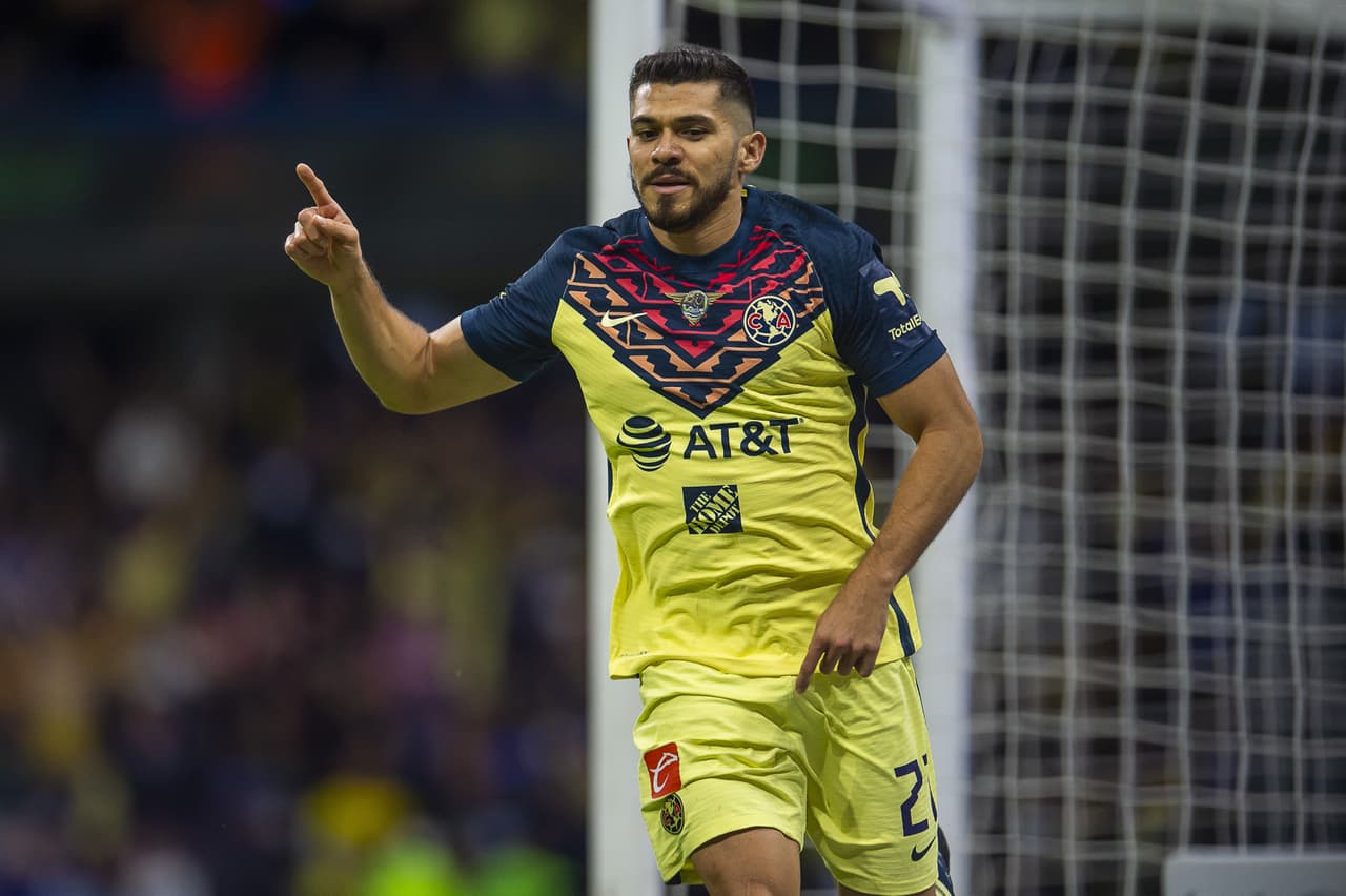 Al 53’, un centro de Layún a las espaldas de los centrales de Tigres dejaba a Henry Martín frente al arco para marcar el 1-0.