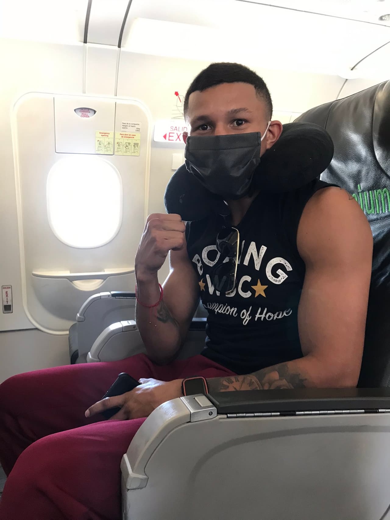 El 'Alacrán' Berchelt ya se encuentra rumbo a la CDMX