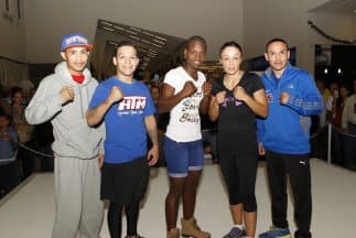 Jackie Nava, 'Gallo' Estrada y 'Tyson' Märquez ofrecieron exhibición pública