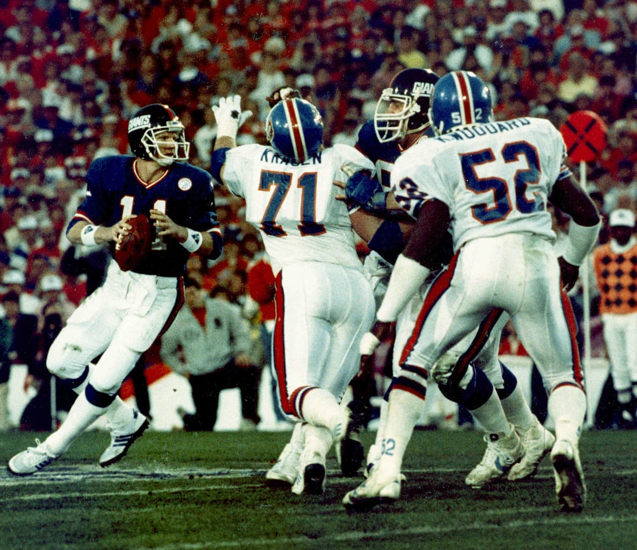 SUPER BOWL XXI Rose Bowl en Pasadena. Otra vez el Rose Bowl, escenario colegial, sin equipo NFL. Los New York Giants terminaban una larga sequía sin campeonatos.