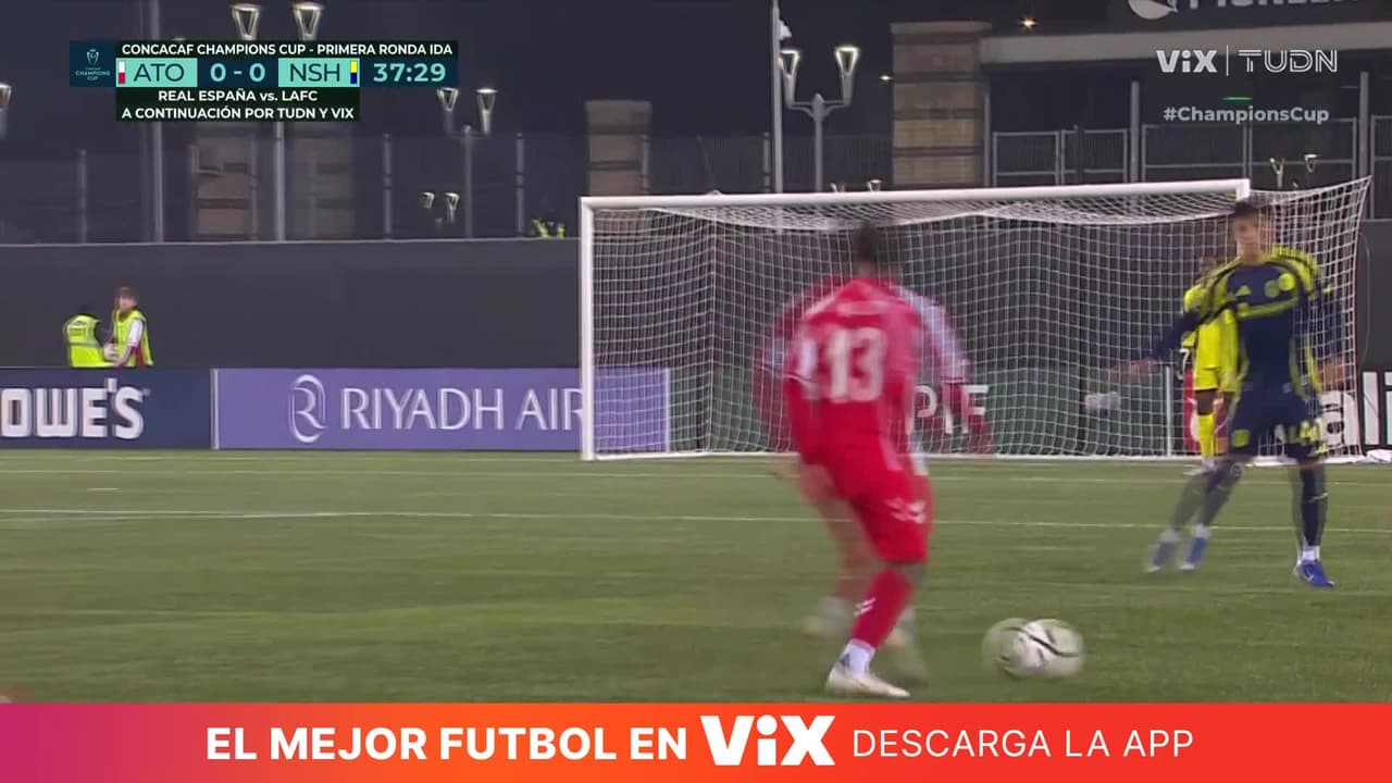 ¡Cómo dejas ir esa! Qasem se lamenta porque sabe que ahí tenía el gol