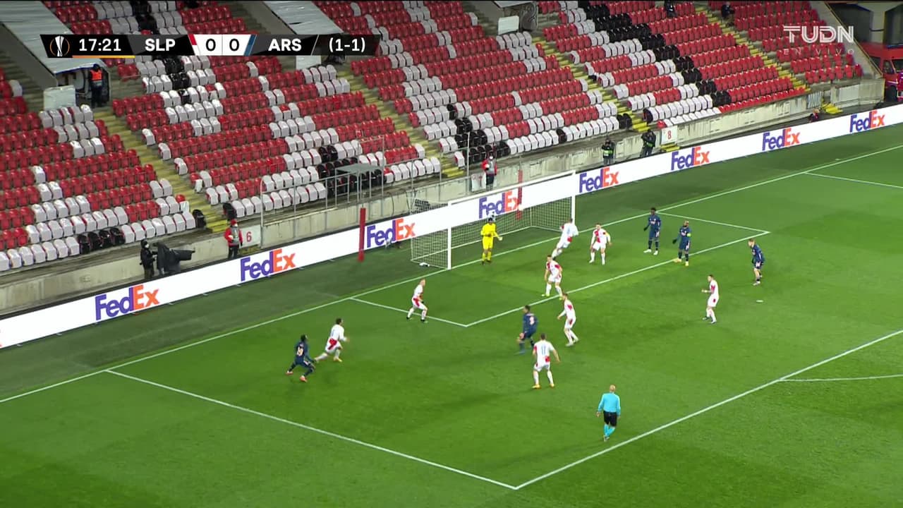 ¡GOL!  anota para Arsenal. Nicolas Pepe