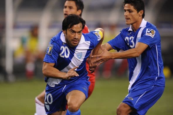 El 'Pescadito' aprovechó un terrible error defensivo de Héctor Moreno y una tardía salida de Talavera para poner el marcador a favor de los 'Chapines'.