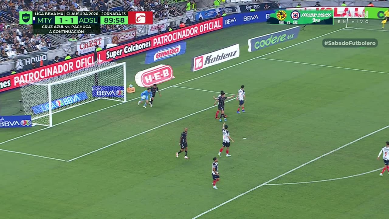 ¡TIRO ATAJADO! disparo por Leonardo Flores.