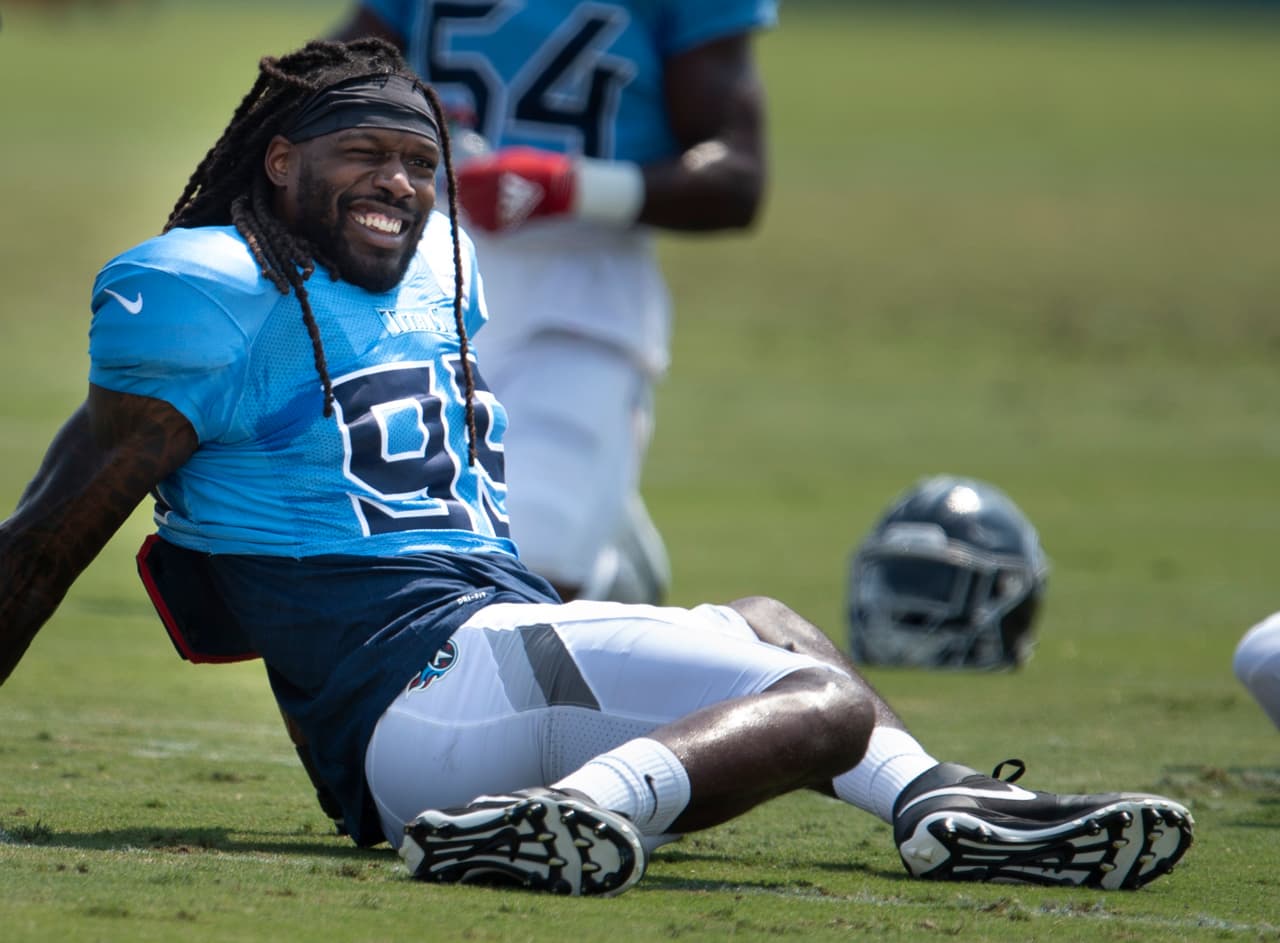 5 Tennessee Titans | El acuerdo de un año y 15 millones de dólares por Jadeveon Clowney supone una mejoría importante en la línea defensiva.