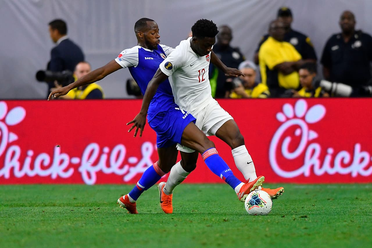A pesar de su desventaja de 2-0, Haití no bajó los brazos hasta lograr una página histórica en su fútbol.