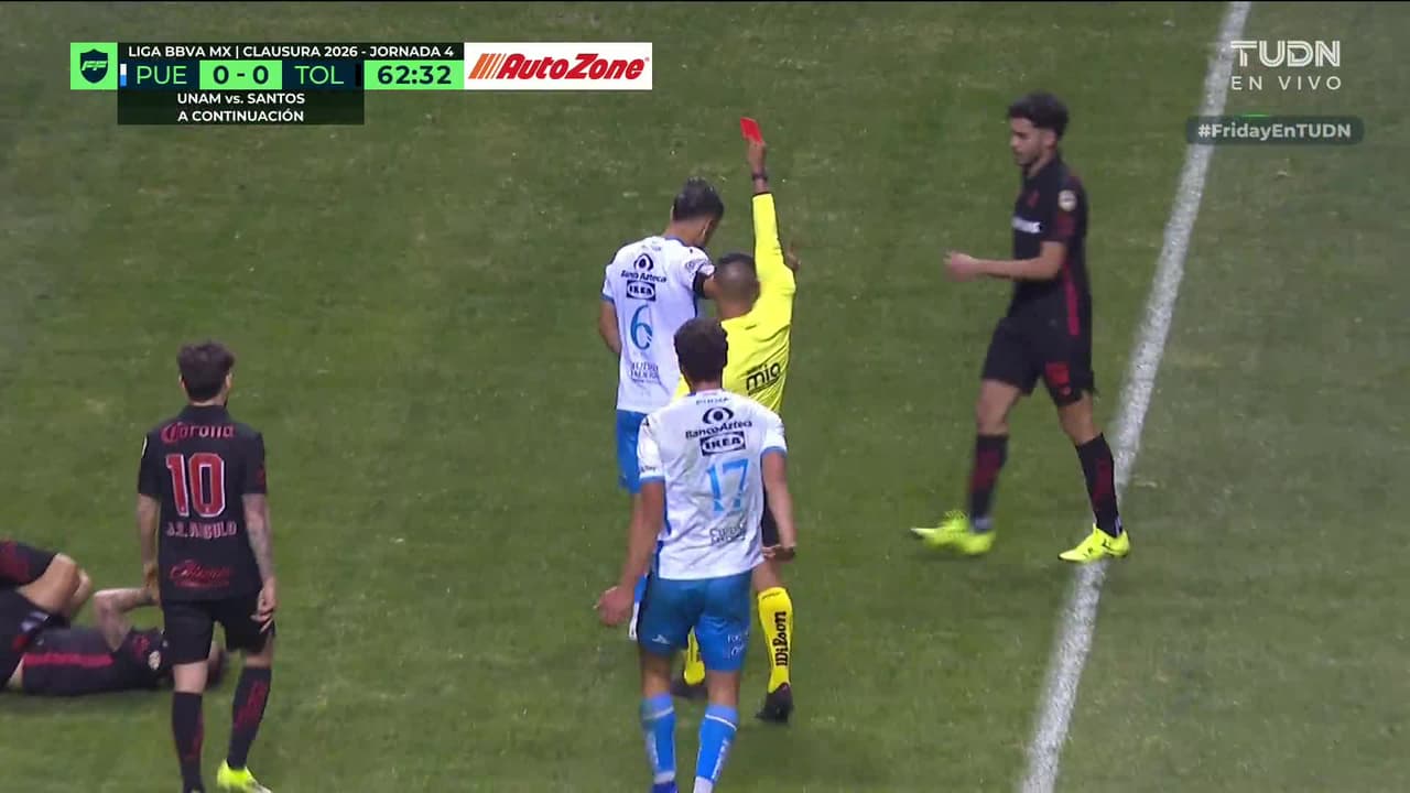 No lo rompe de milagro: Nico Díaz, expulsado por fuerte barrida